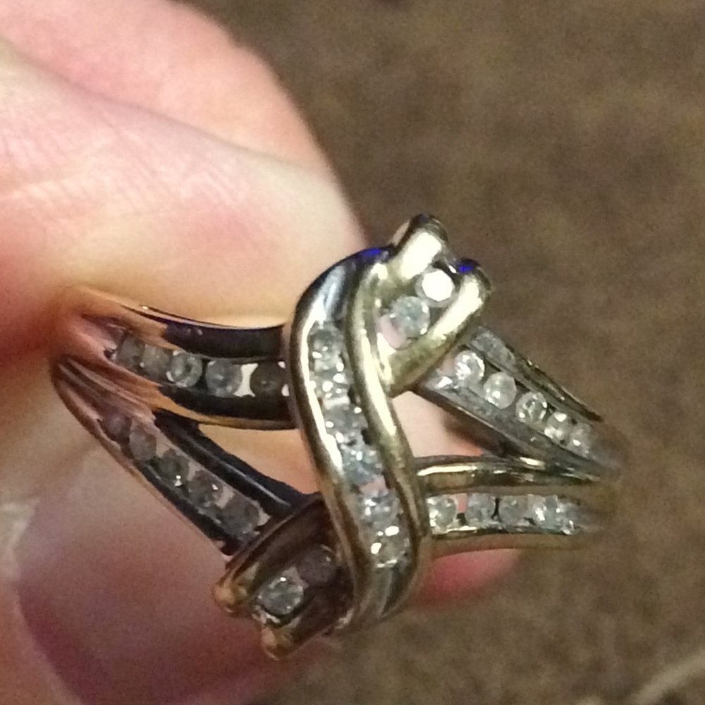 Gold and diamond knot ring